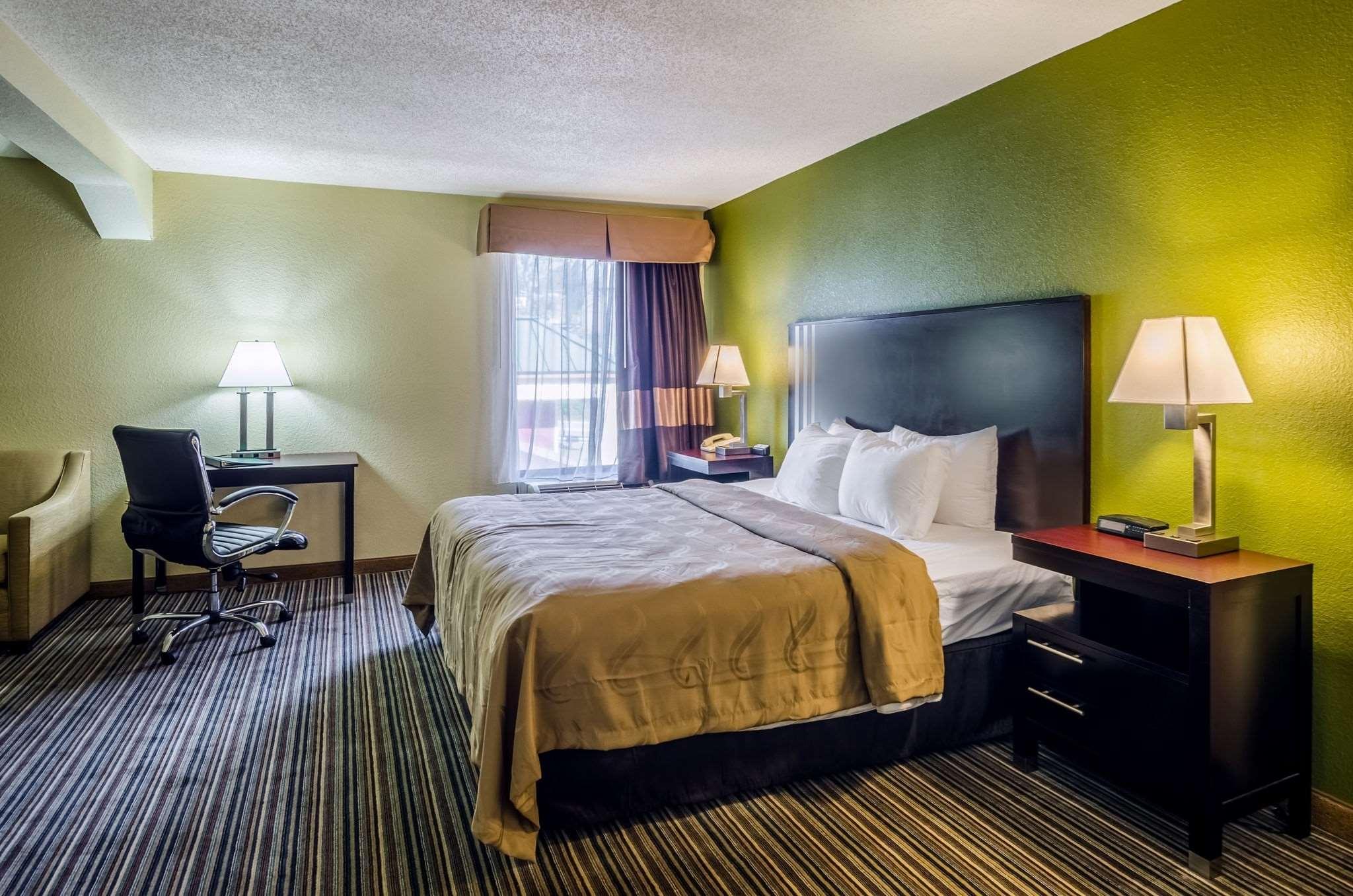 Spark By Hilton Wytheville East Main Street Eksteriør bilde